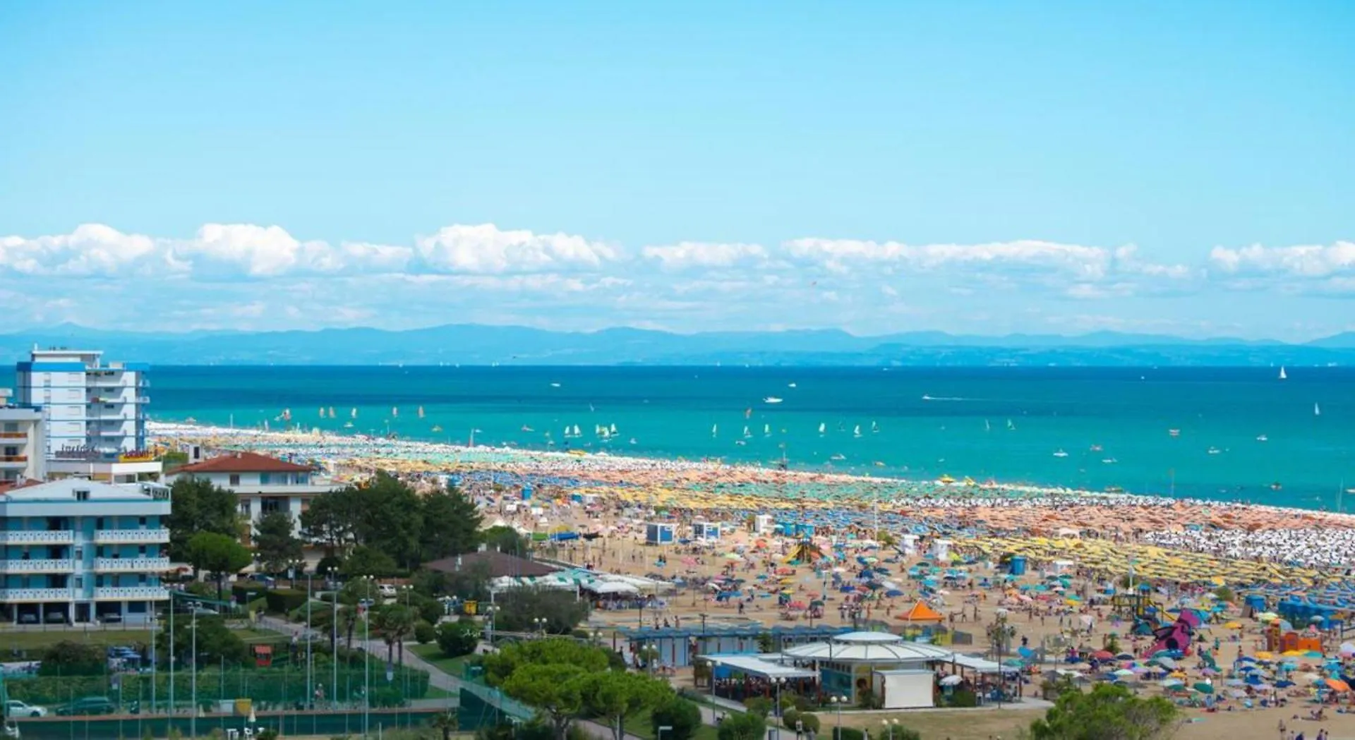Relaxing Seaside Flat In A Modern Residence Bibione Apartment